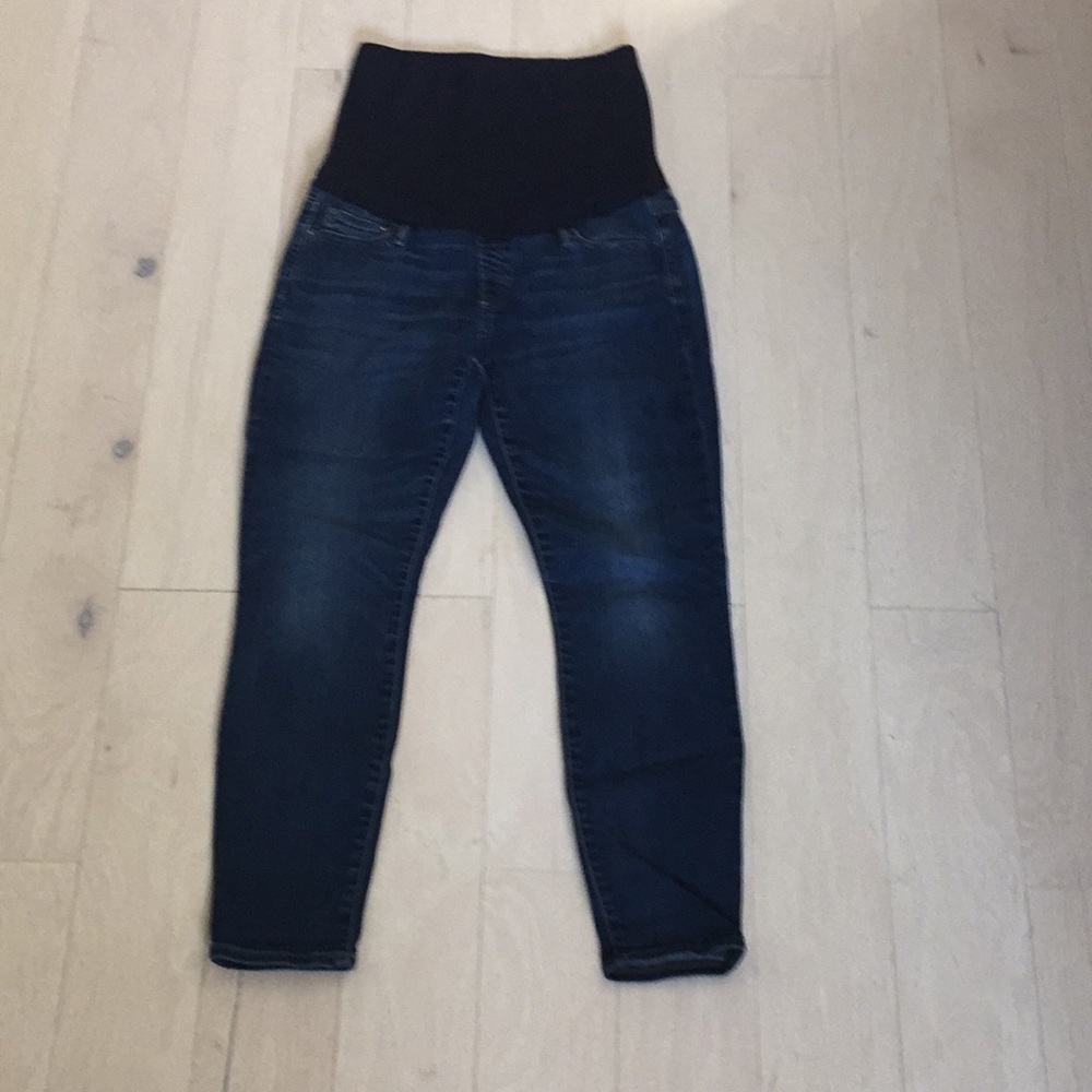 Skinny maternity jeans